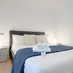 Meraviglia Mediterranea, Davanti Al Mare * Savona