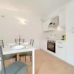 Meraviglia Mediterranea, Davanti Al Mare Apartment