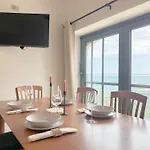 Meraviglia Mediterranea, Davanti Al Mare Apartment *