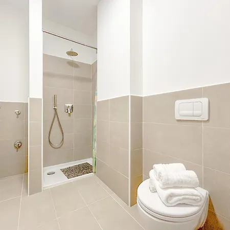 Meraviglia Mediterranea, Davanti Al Mare Apartment Savona