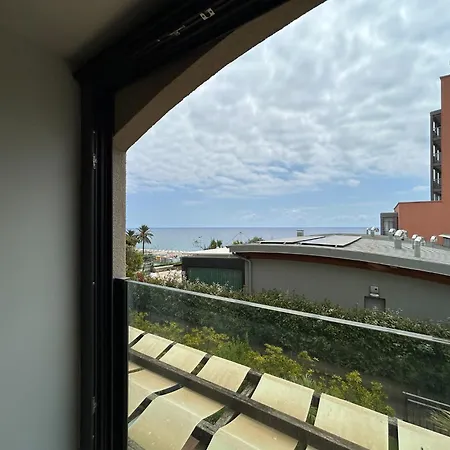 Meraviglia Mediterranea, Davanti Al Mare Appartamento